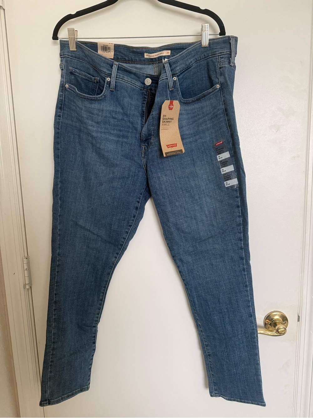 Levi's Women's Medium Blue Skinny Jeans